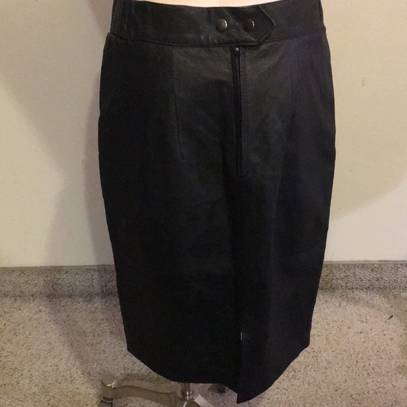 Leather Skirt Women’s Black Luxury Skirt Size 12 Flawless like NEW condition - Picture 3 of 5